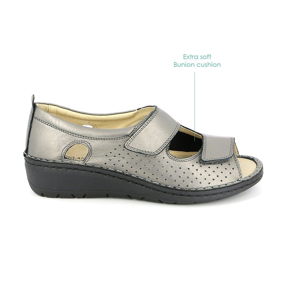 A Collection of Stylish, Wide Fit Shoes for Bunions – Sargasso and Grey