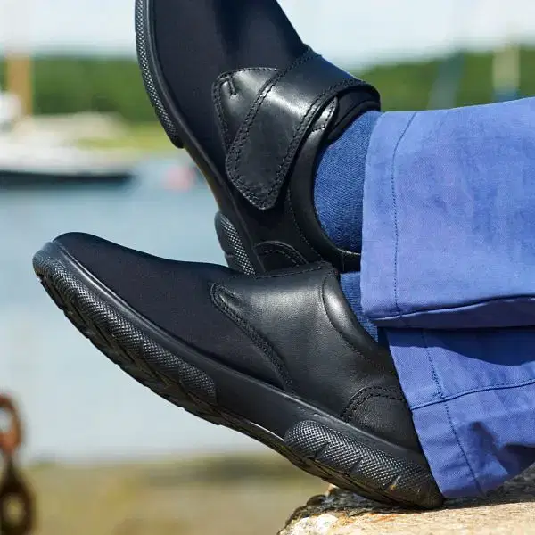 wider fit shoes mens